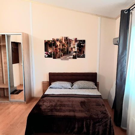 Studio Apartments In Center Mini 5 Поверх Без Ліфту 伊万诺-弗兰科夫斯克 外观 照片