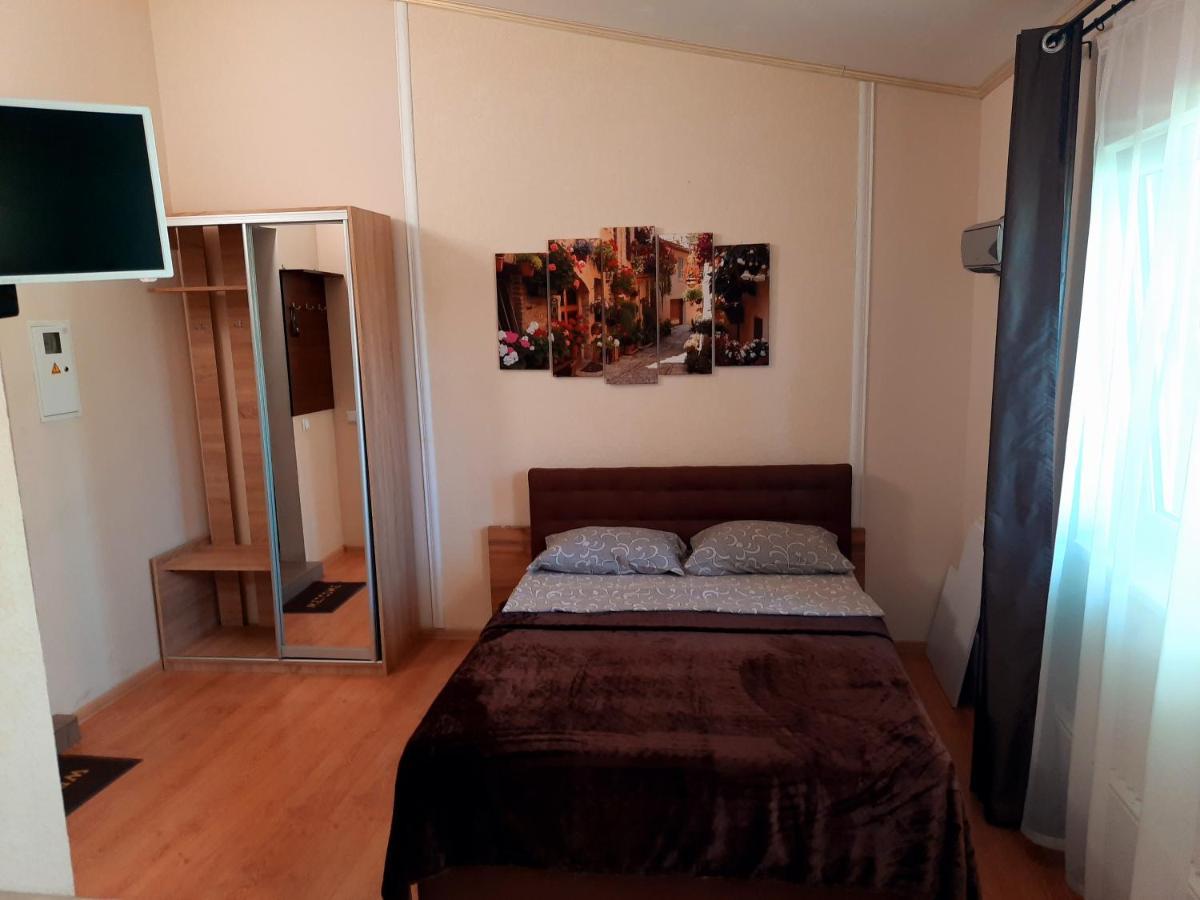 Studio Apartments In Center Mini 5 Поверх Без Ліфту 伊万诺-弗兰科夫斯克 外观 照片