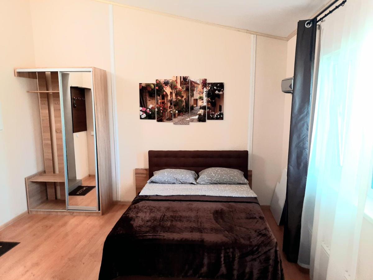Studio Apartments In Center Mini 5 Поверх Без Ліфту 伊万诺-弗兰科夫斯克 外观 照片